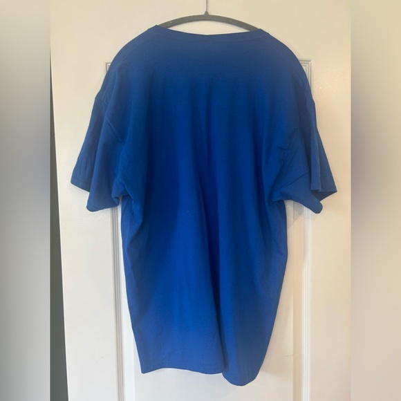 NWOT Fruit Of The Loom Netflix Short Sleeve Tee Shirt - Picture 2 of 4